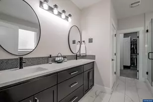 494 Troon Ave, Woodburn, OR 97071 - Photo 21