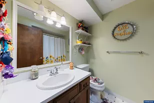 465 Flint Ridge St SE, Salem, OR 97306 - Photo 33