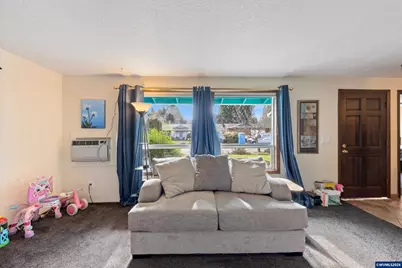 465 Flint Ridge St SE, Salem, OR 97306 - Photo 9