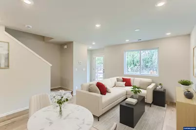 2402 Sawtelle Dr, Woodburn, OR 97071 - Photo 7