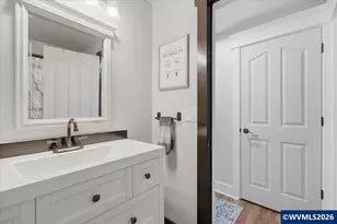 701 SE Juniper Ave, Dallas, OR 97338 - Photo 35