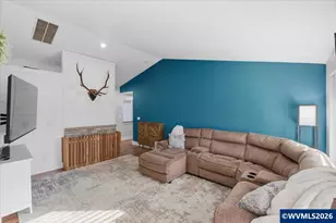 701 SE Juniper Ave, Dallas, OR 97338 - Photo 7