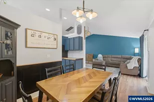 701 SE Juniper Ave, Dallas, OR 97338 - Photo 9