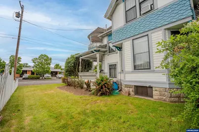 488 S 2nd St, Lebanon, OR 97355 - Photo 31