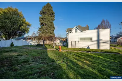 488 S 2nd St, Lebanon, OR 97355 - Photo 37