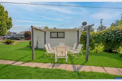 488 S 2nd St, Lebanon, OR 97355 - Photo 35