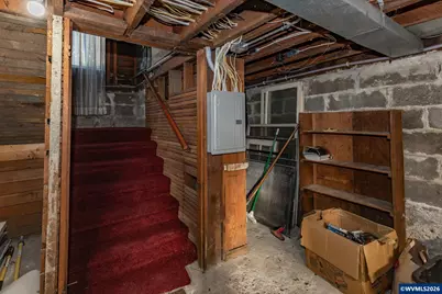 488 S 2nd St, Lebanon, OR 97355 - Photo 29