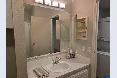 4940 Sunnyside Rd Rd S #B-8, Salem, OR 97306 - Photo 11
