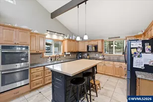 42801 Island Inn Dr, Lebanon, OR 97355 - Photo 7