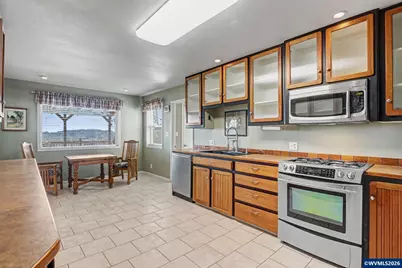 2415 SW Oakwood Dr, Dallas, OR 97338 - Photo 11