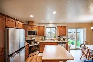 361 W Jadon Dr, Lebanon, OR 97355 - Photo 7