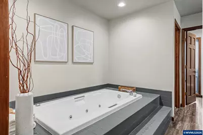 3586 Cherokee Dr S, Salem, OR 97302 - Photo 31