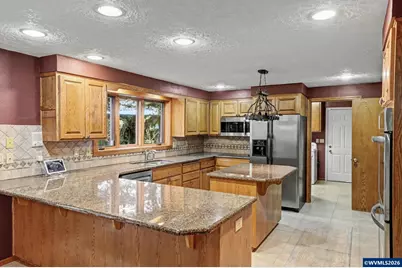 6783 Rippling Brook Dr SE, Salem, OR 97317 - Photo 15