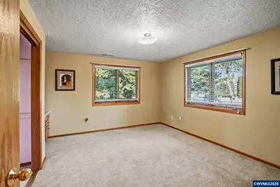 6783 Rippling Brook Dr SE, Salem, OR 97317 - Photo 33
