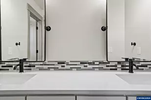 1375 Titan Dr NW, Salem, OR 97304 - Photo 33