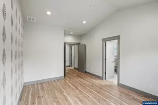1375 Titan Dr NW, Salem, OR 97304 - Photo 17
