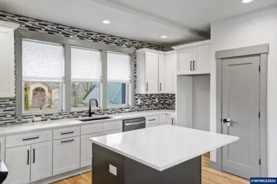 1375 Titan Dr NW, Salem, OR 97304 - Photo 11