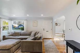 1895 20th St NE, Salem, OR 97301 - Photo 9