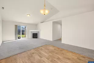 578 SE Lines St, Dallas, OR 97338 - Photo 9