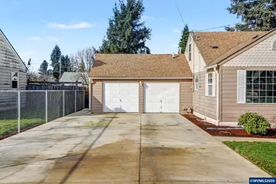2243 32nd Av NE, Salem, OR 97301 - Photo 3