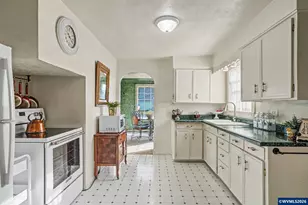 2243 32nd Ave NE, Salem, OR 97301 - Photo 17