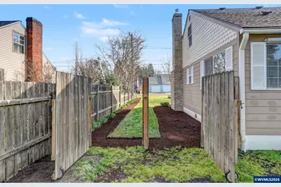 2243 32nd Av NE, Salem, OR 97301 - Photo 43