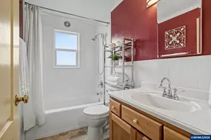 2243 32nd Ave NE, Salem, OR 97301 - Photo 23