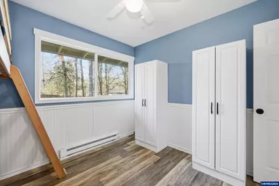 241 NE Azalea Dr, Corvallis, OR 97330 - Photo 15