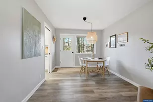 241 NE Azalea Dr, Corvallis, OR 97330 - Photo 9