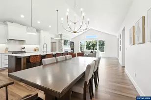 2049 SE Arrowwood Ave, Dallas, OR 97338 - Photo 19