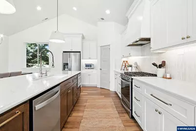 2049 SE Arrowwood Av, Dallas, OR 97338 - Photo 15