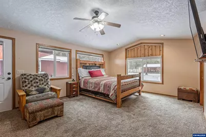 52531 Lost Ponderosa Rd, La Pine, OR 97739 - Photo 15