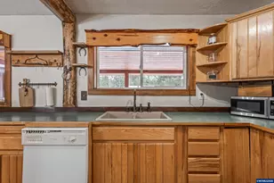 52531 Lost Ponderosa Rd, La Pine, OR 97739 - Photo 9