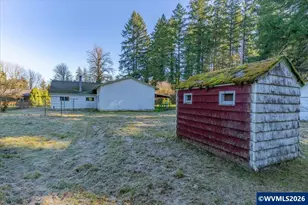 39388 River Dr, Lebanon, OR 97355 - Photo 9