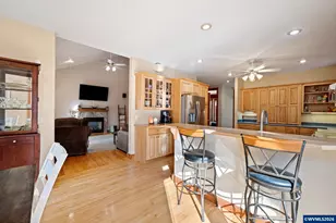 35676 Oak View Dr, Brownsville, OR 97327 - Photo 7