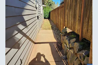 1627 Watson Butte Av SE, Salem, OR 97306 - Photo 35