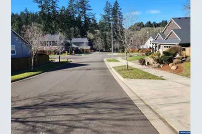 1627 Watson Butte Av SE, Salem, OR 97306 - Photo 39