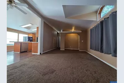 905 Mountain View Dr, Sweet Home, OR 97386 - Photo 15