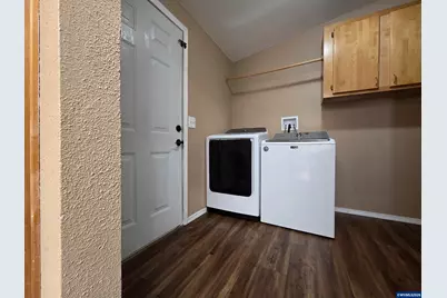 905 Mountain View Dr, Sweet Home, OR 97386 - Photo 9