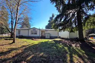 905 Mountain View Dr, Sweet Home, OR 97386 - Photo 3