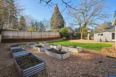 550 Madrona Av S, Salem, OR 97302 - Photo 23