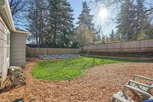 550 Madrona Ave S, Salem, OR 97302 - Photo 21