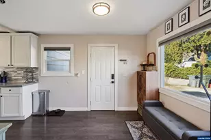 550 Madrona Ave S, Salem, OR 97302 - Photo 5