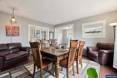 1051 SW Ellis St, Dallas, OR 97338 - Photo 9