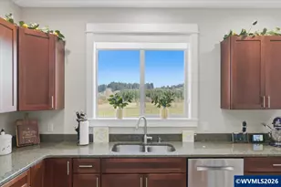 2020 SW Fairview Ave, Dallas, OR 97338 - Photo 15