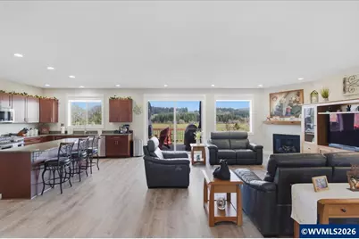 2020 SW Fairview Av, Dallas, OR 97338 - Photo 7