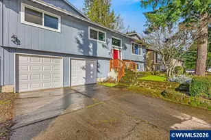 3893 SW 4th St, Gresham, OR 97030 - Photo 5