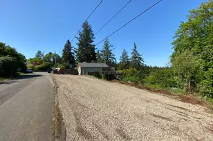 360 View Dr NW, Salem, OR 97302 - Photo 1