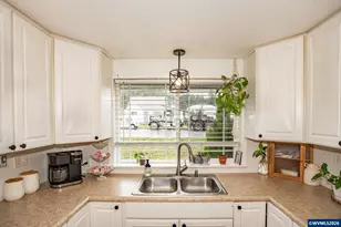 347 7th Ave, Sweet Home, OR 97386 - Photo 9