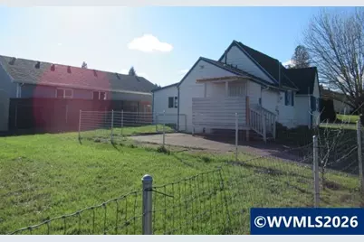 1308 SW 8th St, Dallas, OR 97338 - Photo 5